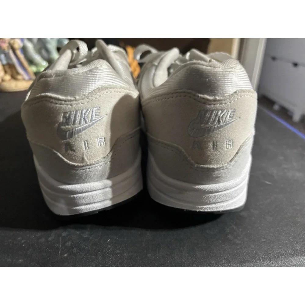 Nike Air Max 1 Pale Ivory Sanddrift White Sail Black Womens Size 9 DZ2628-101